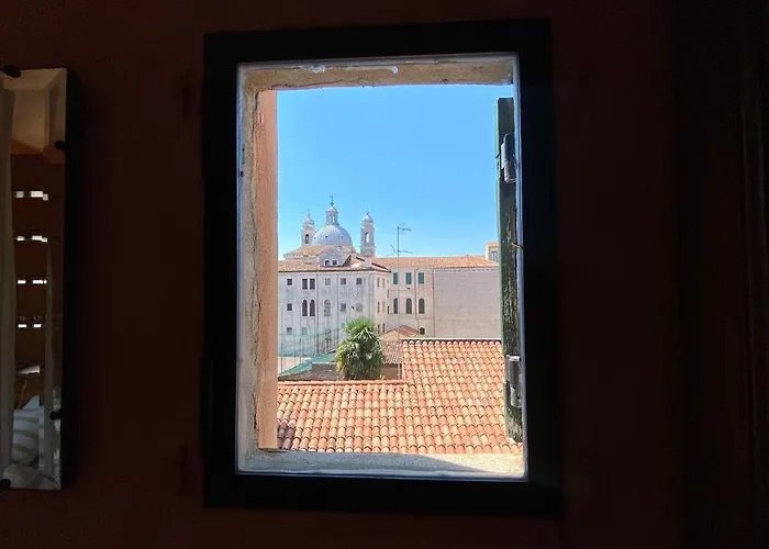 In FRONT OF GALLERIE DELL\'ACCADEMIA